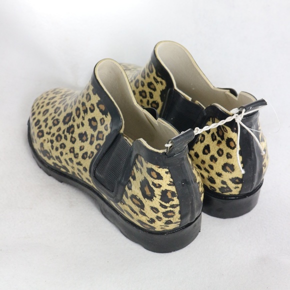 New LEOPARD PRINT Rubber Ankle Rain Boots Sz 9-10 - Picture 6 of 7